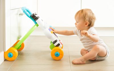 Je m&rsquo; entraîne à la marche avec mon trotteur zèbre parlant de Fisher-Price