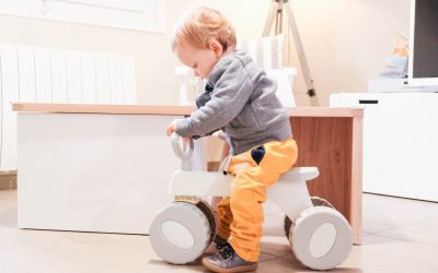 Mes premières expériences sur roues avec le porteur Peter  par BabyToLove de chez Berceau magique