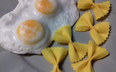 Réaliser simplement des aliments en feutrine : des farfalles artisanales !